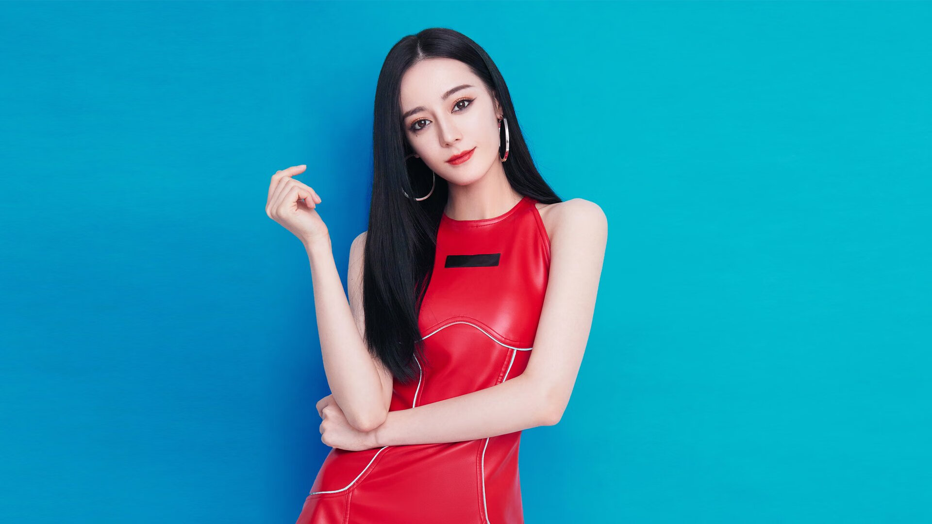 世俱杯足球-荷兰马术协会与国际马术联合会合作，举办国际马术交流活动，促进技术交流。